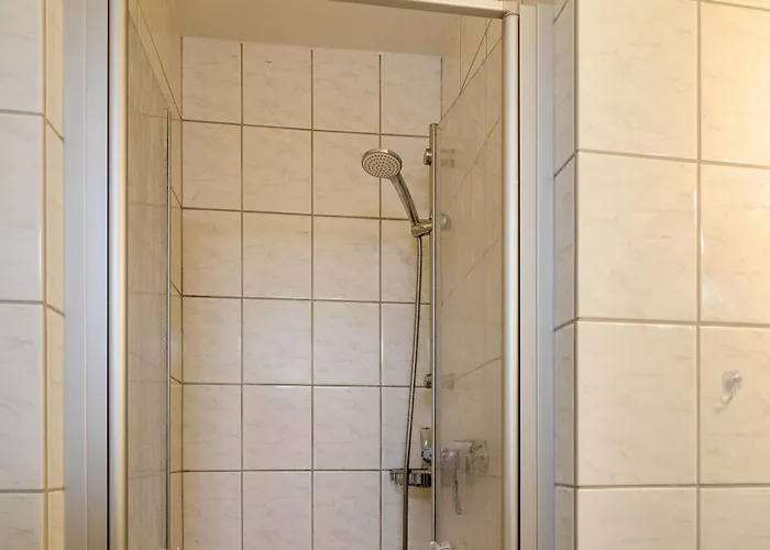 Seefalkenstrasse * Norden